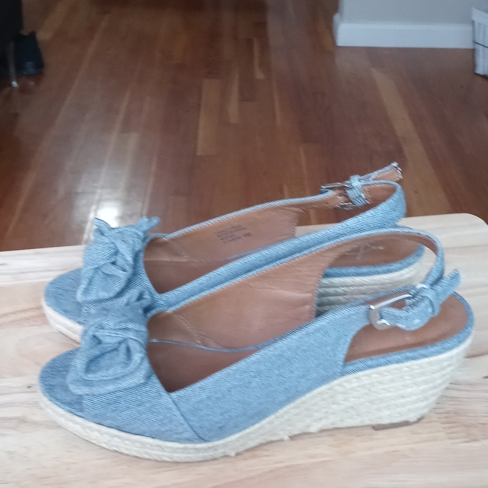 Women's sandals